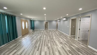 Building Photo - NEWLY BUILT 4BD HOME NESTLED IN WAIMALU!