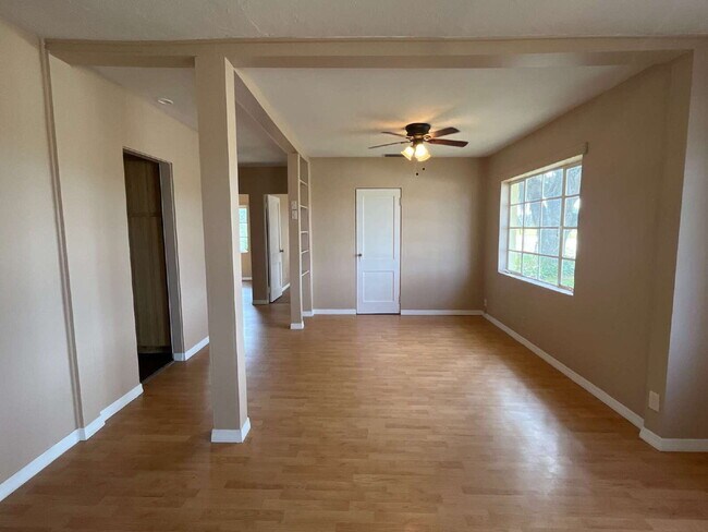 Building Photo - 2-Bedroom and 1.5-Bathroom with a Bonus Rooom