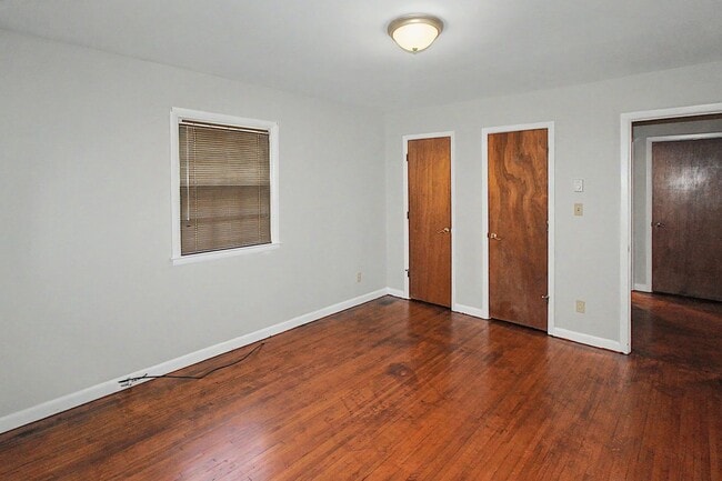 Building Photo - 1 bedroom Condo in Cotswold