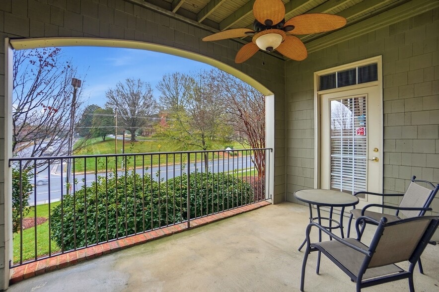 Raised rear patio! - 1117 Park West Dr