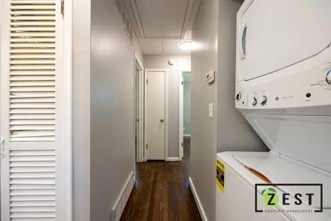 Building Photo - 3BDRM Warren Home! OPEN HOUSE 11/22 11AM-1...