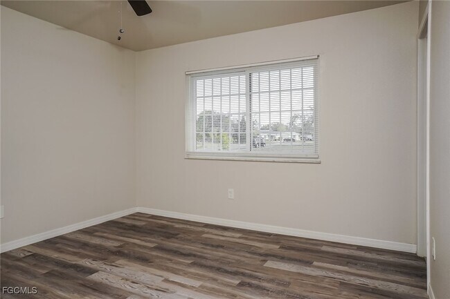 Building Photo - 5940 Talbrook Rd