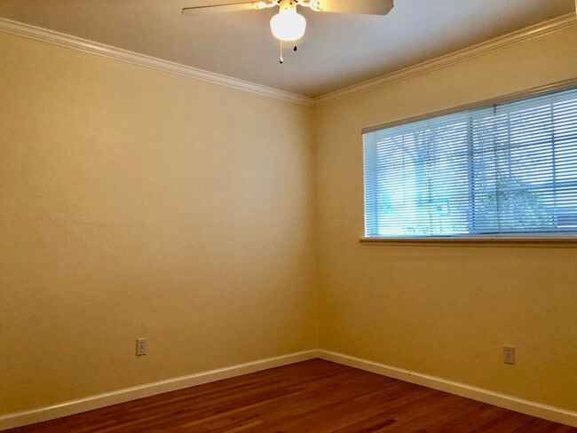 Building Photo - Beautifully Updated 3 Bed 2 Bath Campbell ...