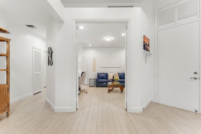 Building Photo - 2221 NW 62nd Dr