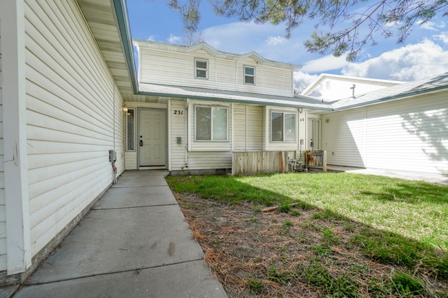 Building Photo - 231 N Paradise Ave