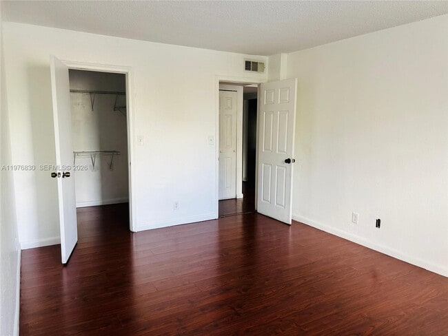 Building Photo - 9143 SW 77th Ave