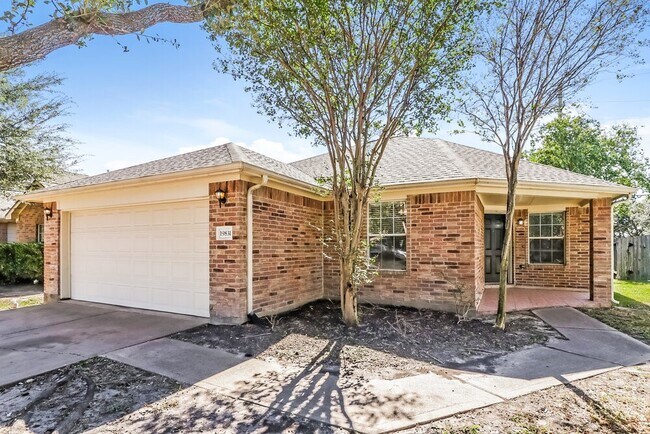 Primary Photo - 19831 Billineys Park Dr