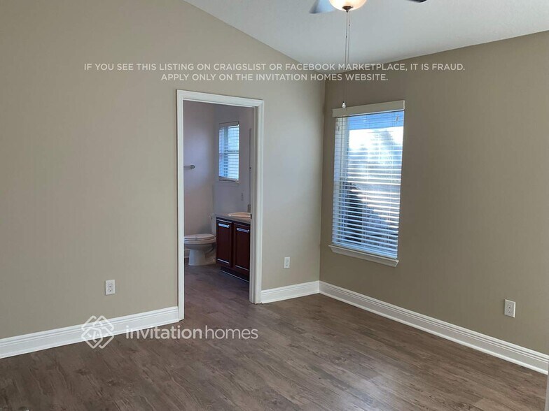 Building Photo - 172 Secret Dr