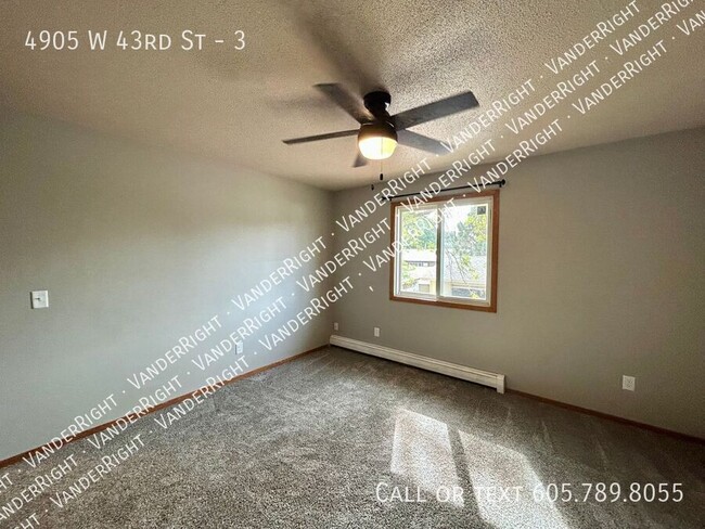 Building Photo - 4905 W 43rd St
