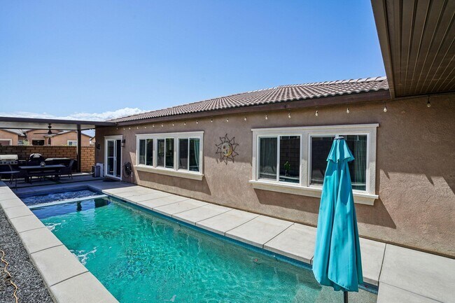 Building Photo - 42912 Gazapo Ct