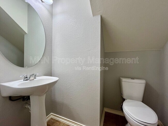 Building Photo - 8734 Snow Goose