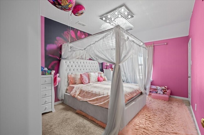 Building Photo - 13217 Ridings Dr