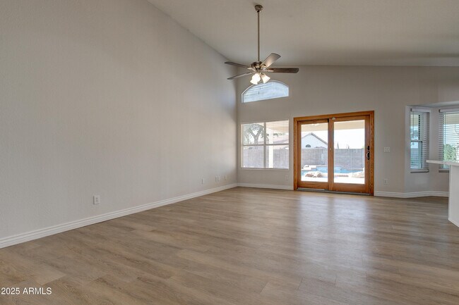 Building Photo - 9859 W Potter Dr