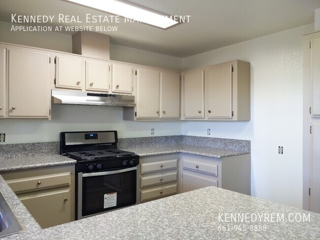 Building Photo - 14212 Avon Dr