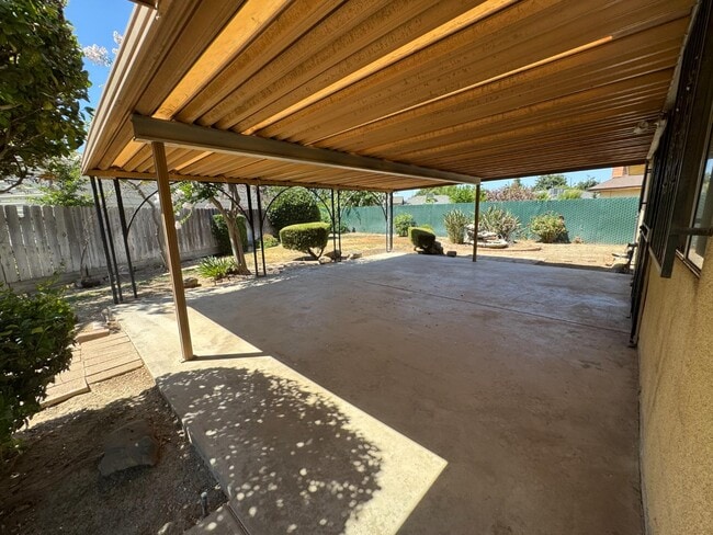 Building Photo - 4503 E Byrd Ave