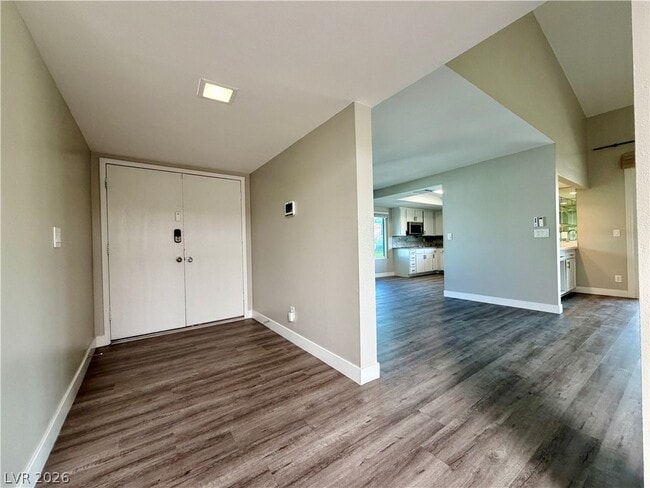 Building Photo - 3130 Espanol Dr