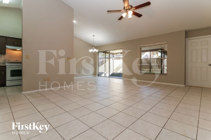 Building Photo - 1423 Mohrlake Dr