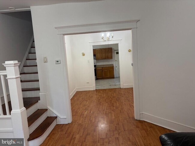 Building Photo - 7058 Saybrook Ave