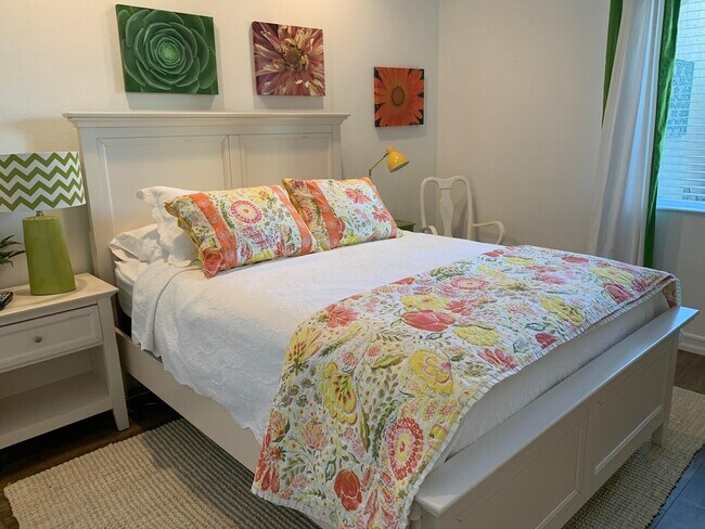 Building Photo - 55578 Southern Hill