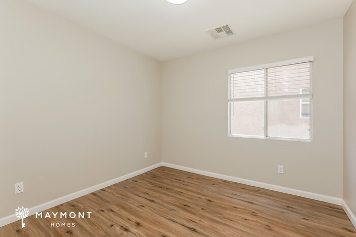 Building Photo - 2423 E San Manuel Rd