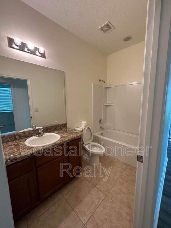 Building Photo - 30953 Water Lily Dr
