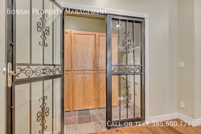 Building Photo - 11291 Palisade View Dr