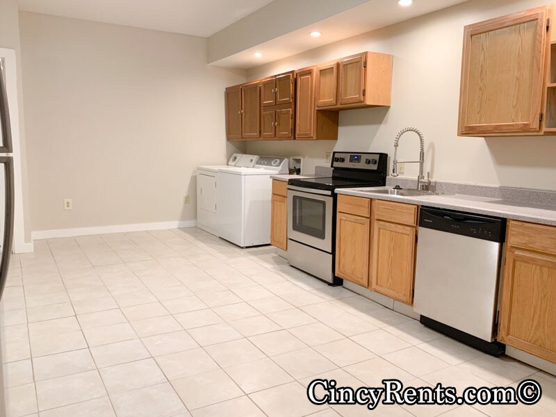 Building Photo - 525 Liberty Hl