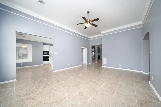 Building Photo - 4102 Magnolia Ln