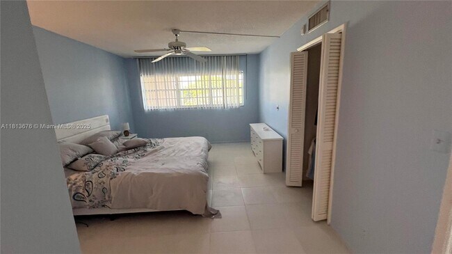 Building Photo - 2671 S Course Dr