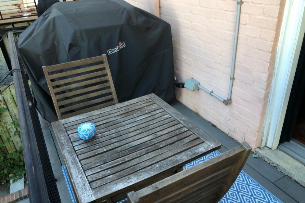 Building Photo - 703 13th St NE