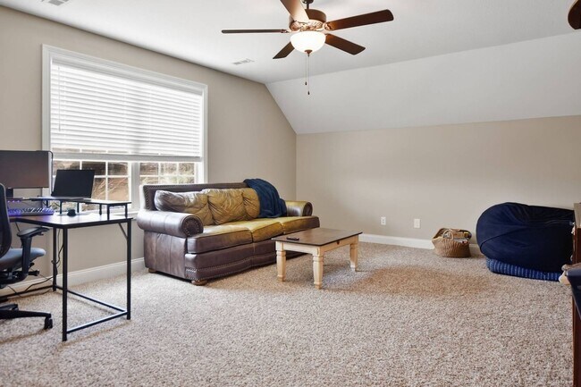 Building Photo - 3141 Timberdale Dr