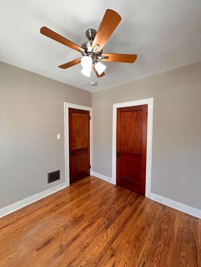 Building Photo - Charming 3-Bedroom Home in a Convenient an...