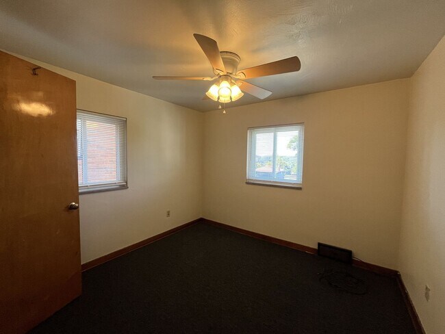 Building Photo - 7921-7927 Graff Ave. [ESCROWED]