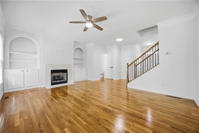 Building Photo - 455 Park Pl Ct