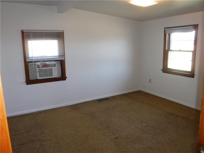 Building Photo - 358 Harpers Ferry Rd