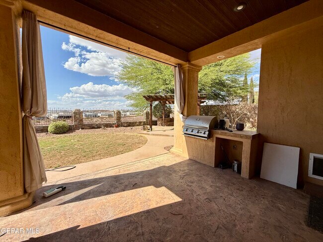 Building Photo - 7331 Brays Landing Drive