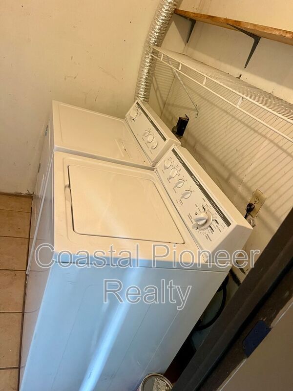 Building Photo - 5502 Pokeweed Ct