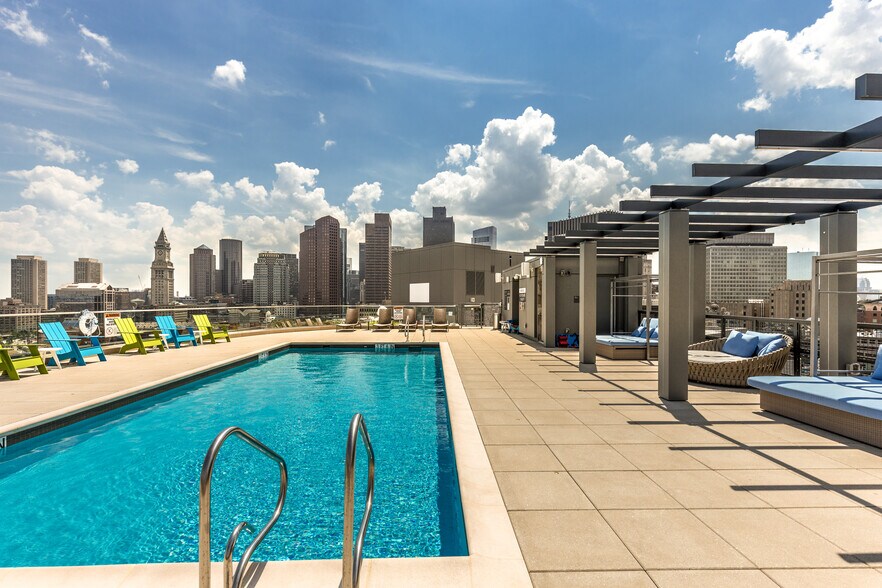 Building Photo - 90 N Washington St