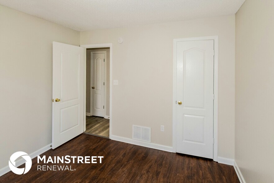 Building Photo - 7609 Woodshire Dr