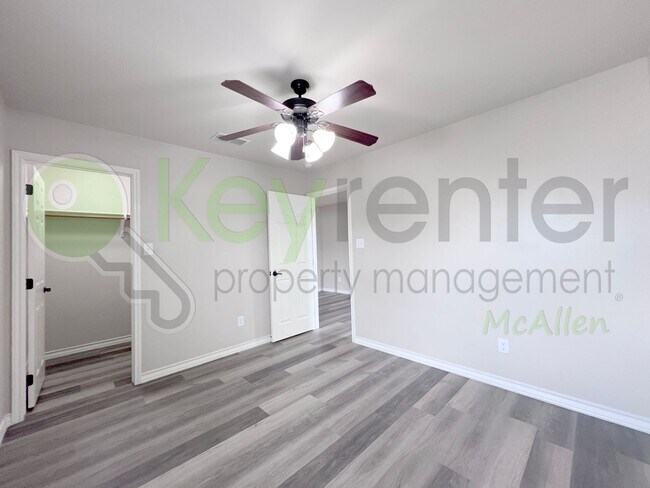 Building Photo - Beautidul 3bed/2.5 bath House in Edinburg. Don't Miss Out!