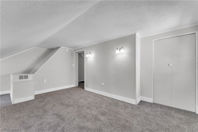 Building Photo - 20117 Butternut Ln