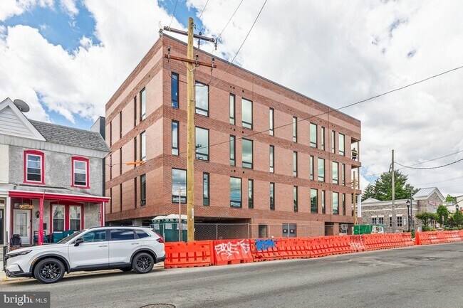 Building Photo - 6910 Ridge Ave