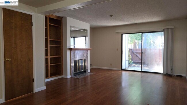 Building Photo - 6125 Thornton Ave