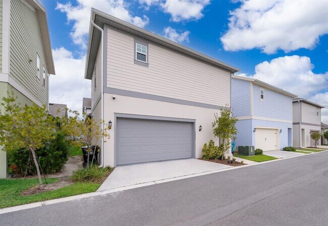 Building Photo - 9750 Neruda St