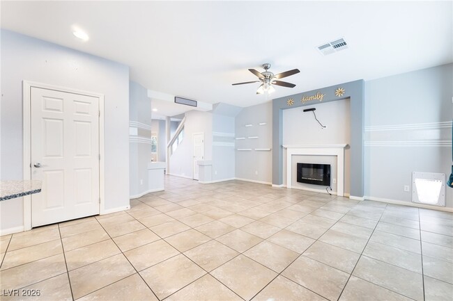 Building Photo - 5793 Rolling Dale Ave