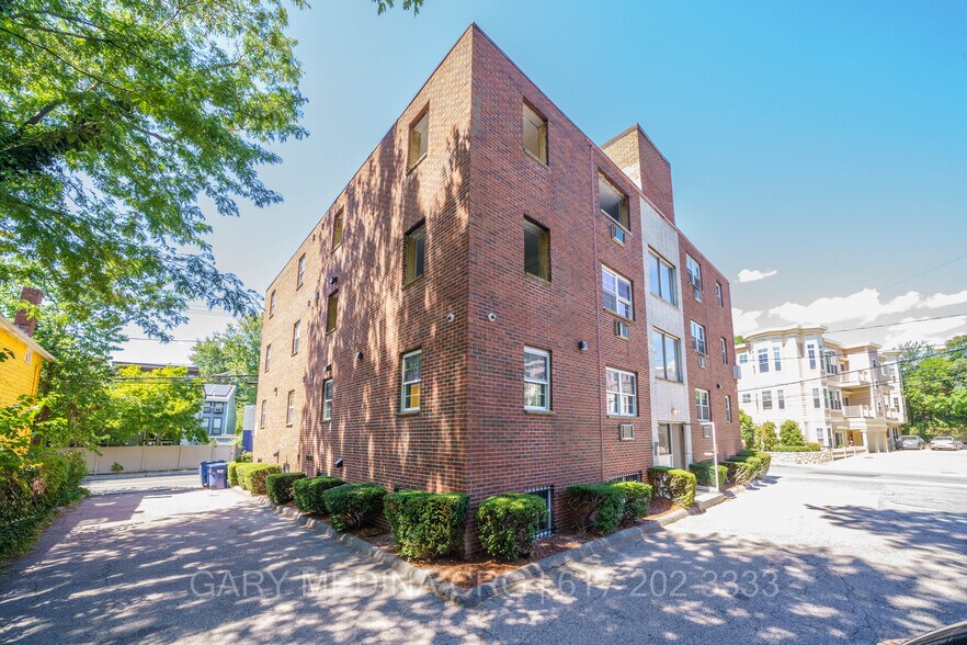 Building Photo - 131 Sherman St