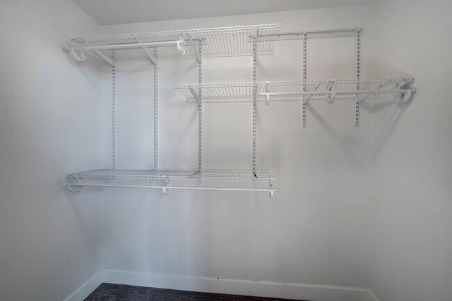 Building Photo - 504 E Roosevelt St