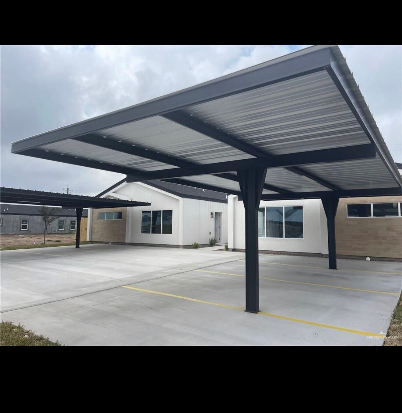 Building Photo - 605 Sparrow Rd