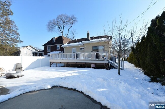 Building Photo - 117 Lake St