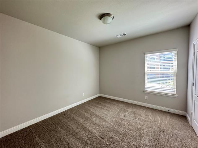 Building Photo - 2669 Sherwood Dr